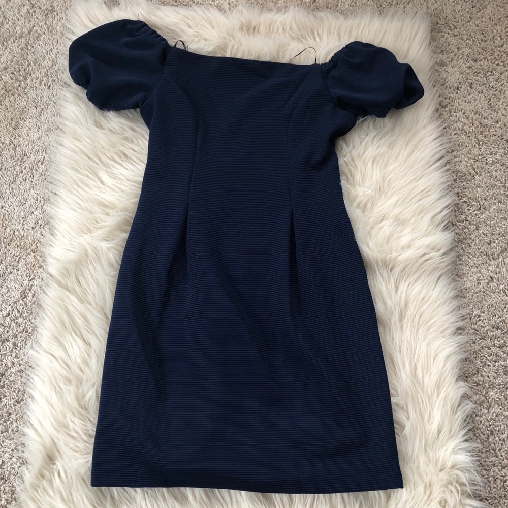 Gorgeous ribbed off the shoulder dress - Picture 4 of 8